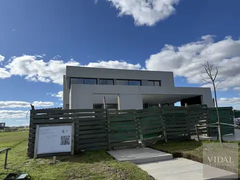 Casa en Venta en Puertos - Barrio Amarras, USD 709.000