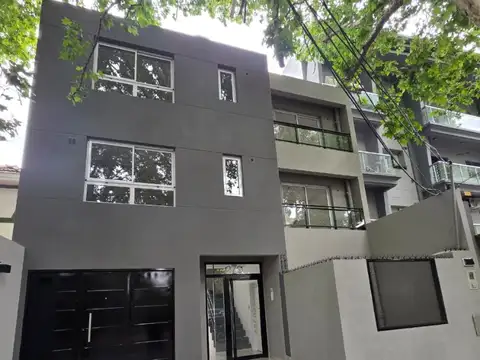 Monoamb a estrenar al frente c/ balcon, 2do piso. Excelente ubicacion: Pedernera 279, Lomas de Zamora