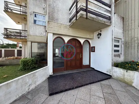 Paseo 138 entre Av. 3 y 4 100