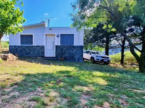VENTA CASA 2 DORMITORIOS ESTANCIA VIEJA PILETA