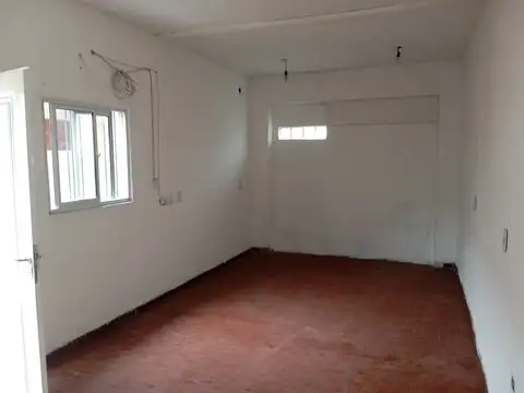 Mateo Echegaray 5100, Piso 0