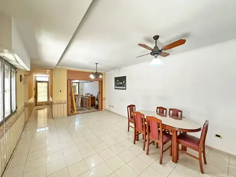 Casa en venta c/ cochera en Echesortu