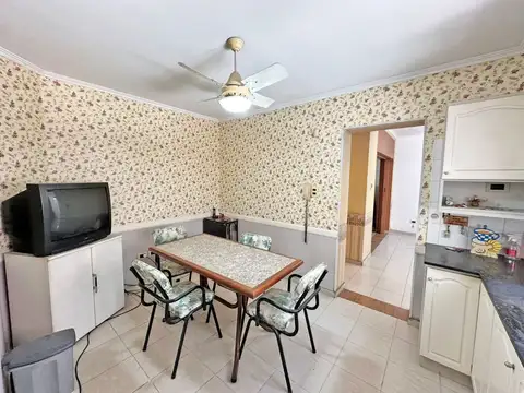 Casa 3 ambientes con 2 baños
