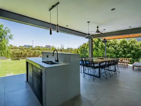 Casa en Venta de 5 dormitorios