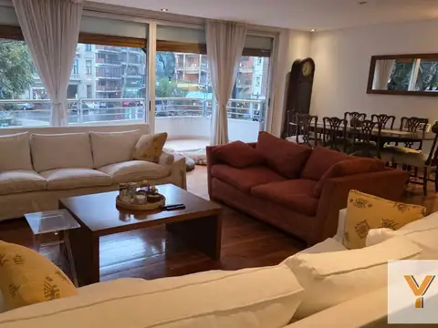 Departamento en Alquiler de 6 ambientes