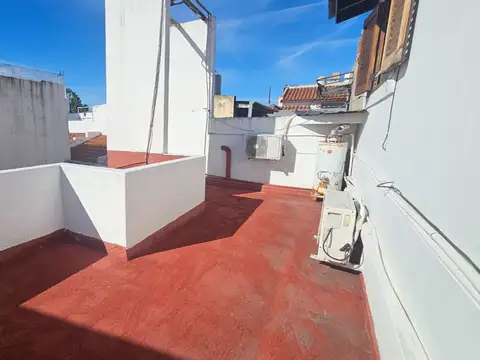 Depto Tipo Casa 4 ambientes con 2 baños