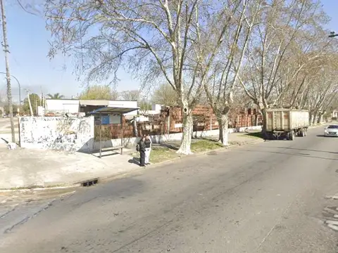 Amplio terreno con galpon listo para trabajar