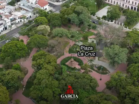 VENDE CASA 2 DORMITORIOS EN BARRIO LA CRUZ