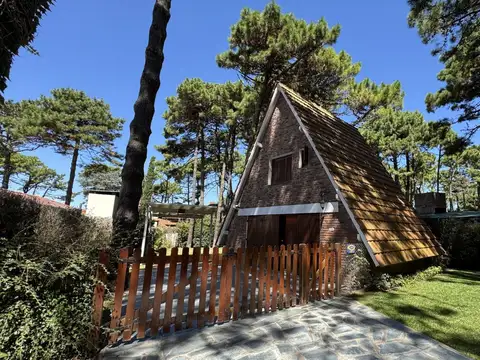Cabaña 2 Dormitorios en Alquiler Temporario en Pinamar Zona Norte