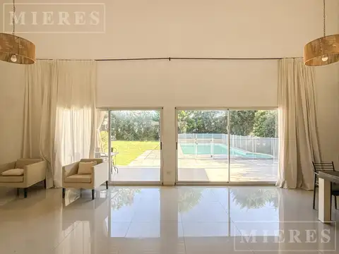 Casa 5 ambientes con 3 baños