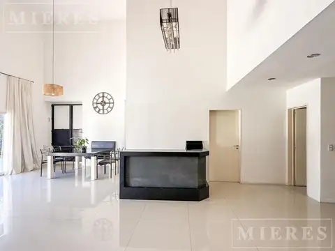 Casa en Venta en La Montura, USD 298.000