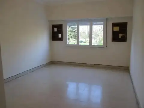 Departamento en venta - 3 Dormitorios 2 Baños - 224Mts2 - Balcarce