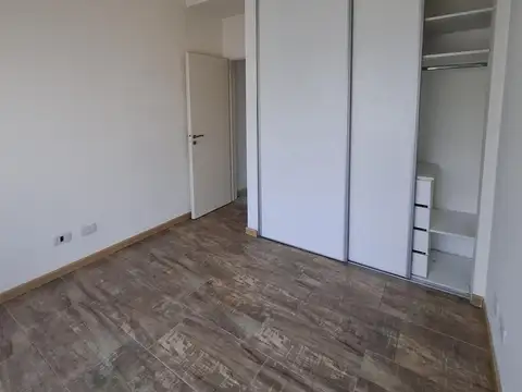 DEPTO 2 AMB CON COCHERA EN PLANTA BAJA