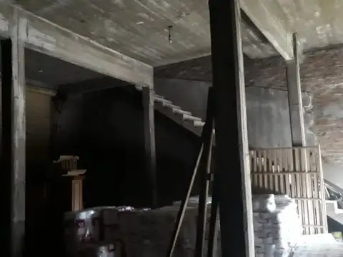 Joaquin V. Gonzalez 2100