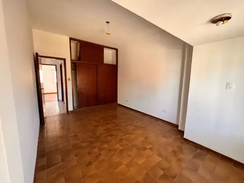 Depto Tipo Casa 4 ambientes con 2 baños