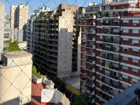 EXCELENTE DEPARTAMENTO DE 3 AMBIENTES AL FRENTE CON BALCON Y LAVADERO EN EXCELENTE UBICACION