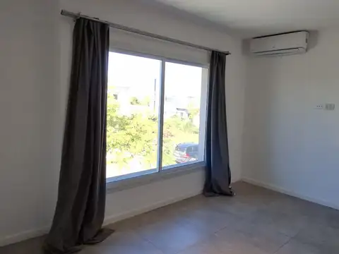 Casa Venta Barrio Vistas, Puertos del Lago Escobar.  3 Dormitorios, Escritorio, Pileta. GBA Norte