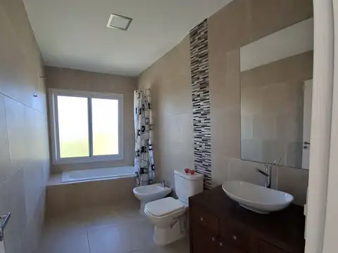 Casa en Venta en Puertos - Barrio Vistas, USD 325.000