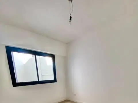 Departamento en Venta en Parque Chacabuco, USD 126.000