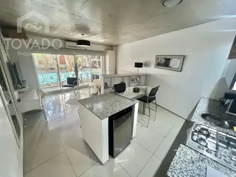 Monoambiente con balcon en Las Cañitas!