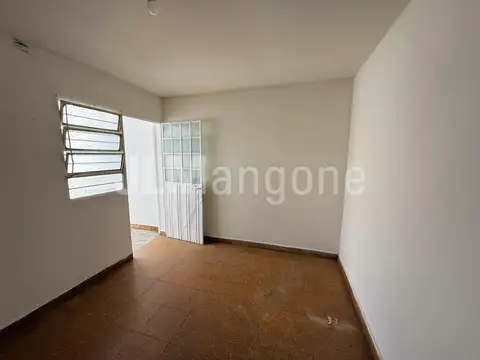 Depto Tipo Casa en Alquiler de 2 dormitorios