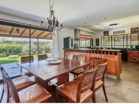 Venta Casa en Barrio Privado CADAQUÉS - FUNES