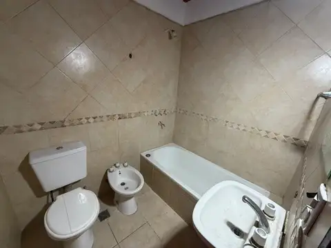 Departamento en Alquiler con 1 cocheras