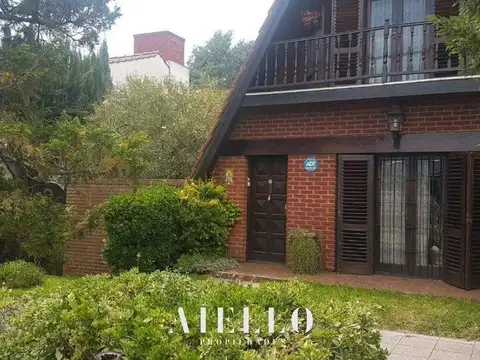 Casa alpina 3 ambientes. Parque y quincho. Los Pinares.