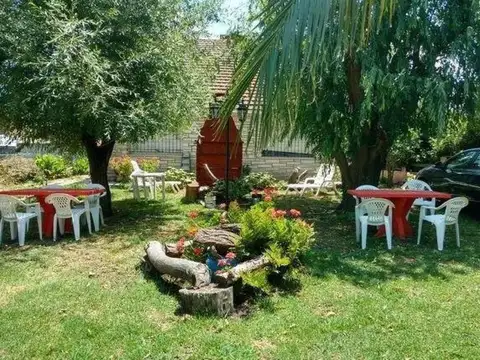 Chalet venta -6 dormitorios-4 baños-700mts2 totales- Barrio Chapadmalal