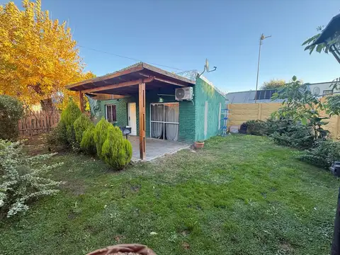OPORTUNIDAD CASA EN VENTA CON JARDIN COUNTRY RODA BAJAS EXPENSAS TOMA VEHICULO