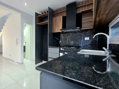 Casa en Venta en El Palomar, USD 145.000