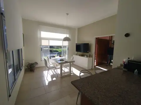 C.C. Los Cardales Casa 3 Dorm 1 Lote Pileta Alquiler anual pago adelantado ! ! !