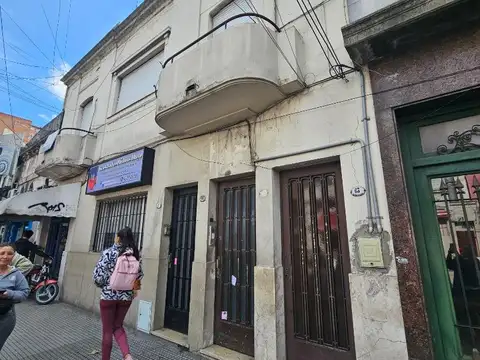 4 AMBIENTES CON GRAN POTENCIAL IDELA FLIPPING INMOBILIARIO