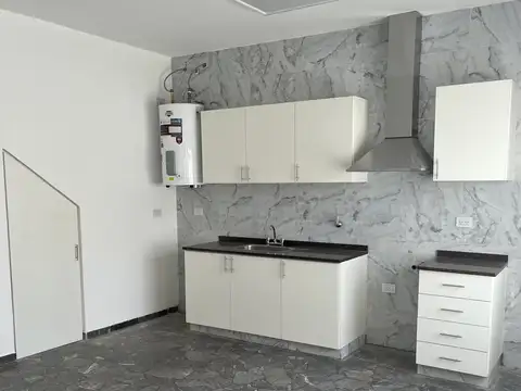 Avellaneda 4800, Piso PB