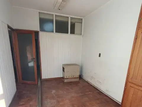 Oficina en Alquiler 50 años