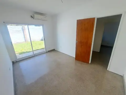 Venta oficina 6 ambientes Lujan Centro PB