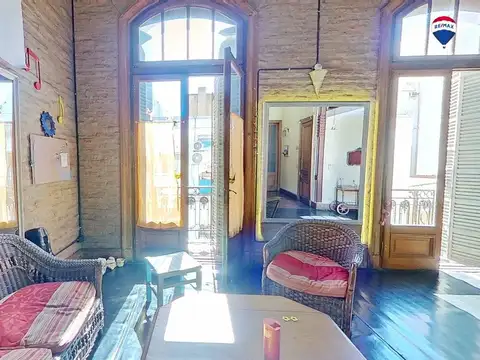 VENTA PH 7 AMB , BALCÓN Y TERRAZA, EN SAN TELMO!