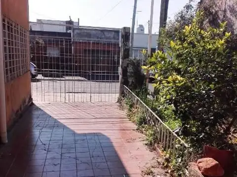 Casa en Venta en Haedo, USD 100.000