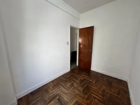 Gelly Y Obes 500, Piso 1