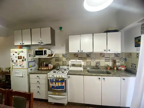 Casa 4 ambientes con 1 baño