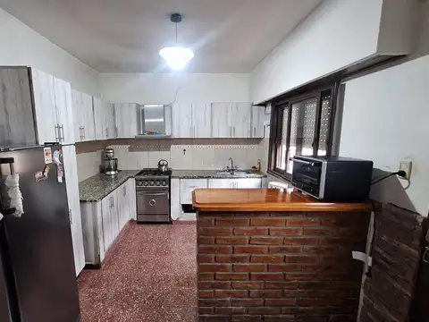 Depto Tipo Casa en Venta en Bernal Oeste, USD 79.000