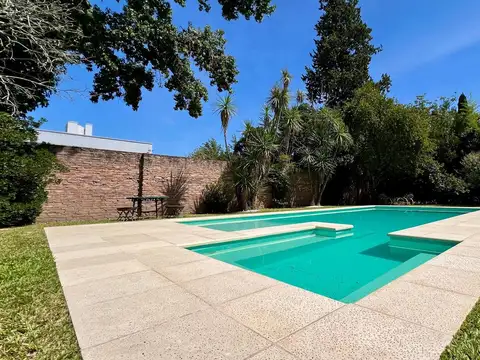 Casa 6 ambientes con 3 baños