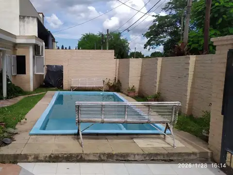 EN VENTA CASA 5 DORM. + PISCINA APTA CRÉDITO Y. B.