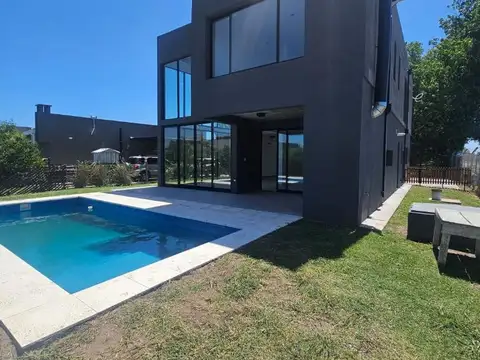 Casa a estrenar en San Ramon