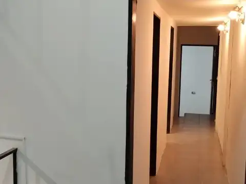 PH tipo casa en venta en Barracas PB  2 ambientes amplios cocina y baño completo . más 3 ambientes en  entre piso 2 patios  todo sol   .sobre M .de OCA a MTS de SUAREZ Y de futuro subte ,DUEÑO DIRECTO .REAL OPORTUNIDAD .