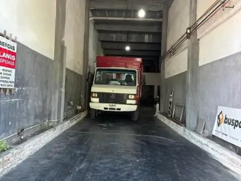 Galpon en Venta en Lanús Este, USD 198.000