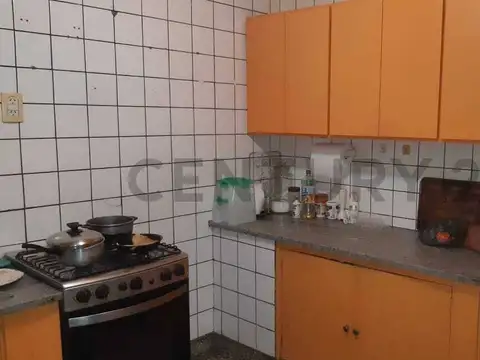 Valentín Gómez 3400, Piso 0