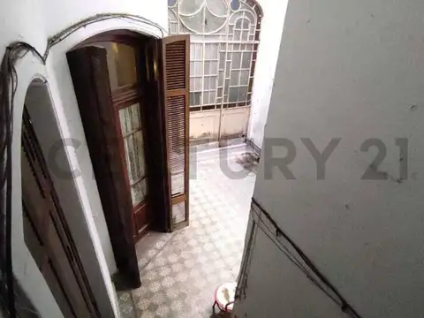 Valentín Gómez 3400, Piso 0