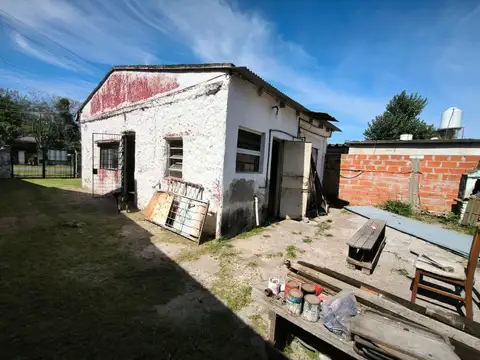 Casa en Venta con 3 cocheras