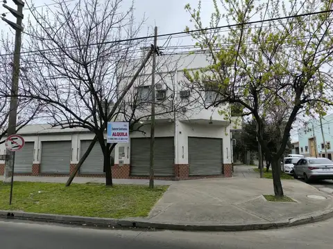 Alquila Vivienda 4 Ambientes C/ Garage. Berazategui Oeste.